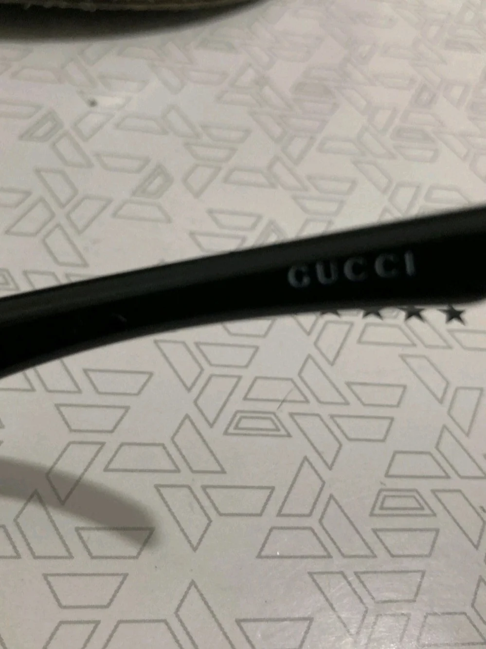 Gucci Black Frame Sunglasses with Gray Gradient Lenses and Logo Case - Picture 5 of 8